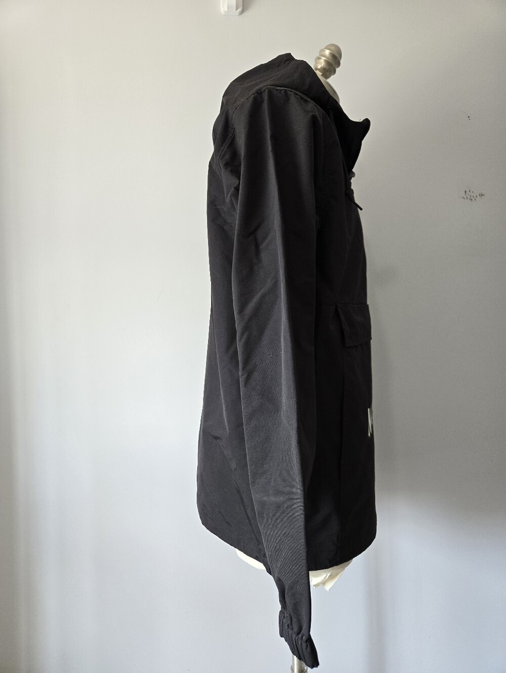 Mitchell & Ness ×Molson NHL NWT Black Pullover Nylon Windbreaker. Size Medium - Picture 6 of 14